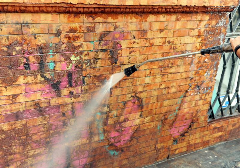 Graffiti Removal Power Washing